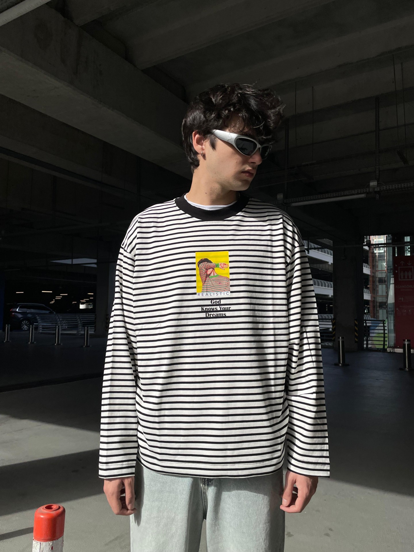 Realistic Siyah Çizgili Sweatshirt 