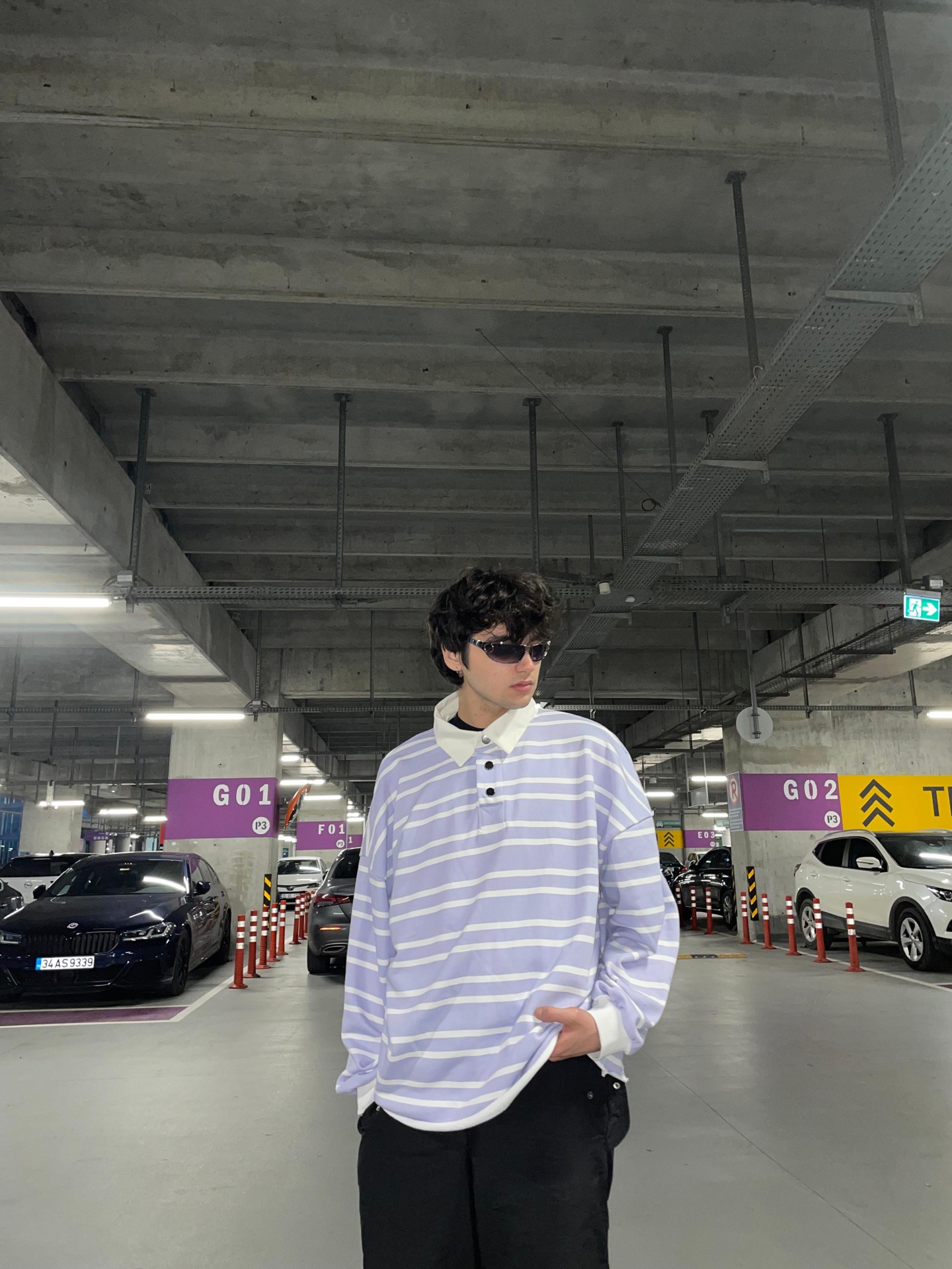 Beyaz Çizgili Pola Yaka Lila Sweatshirt