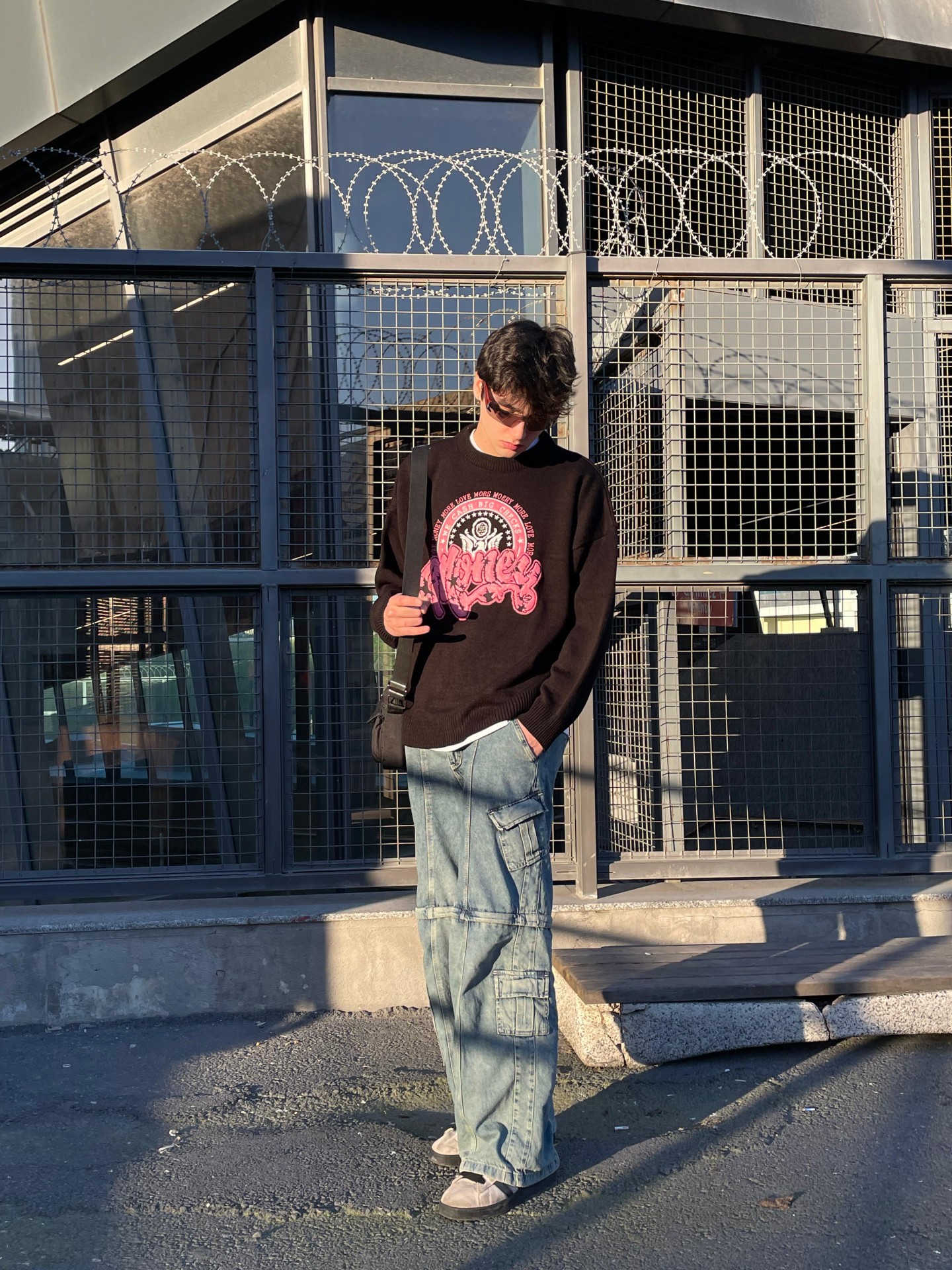 More Money Nakışklı Siyah Triko