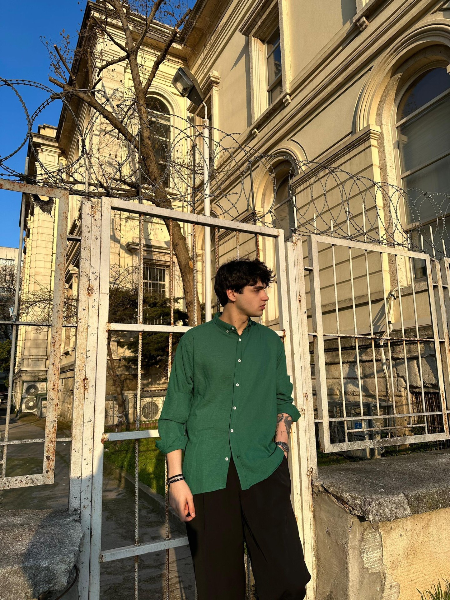 Old Money Uzun Kollu Yeşil Keten Gömlek 