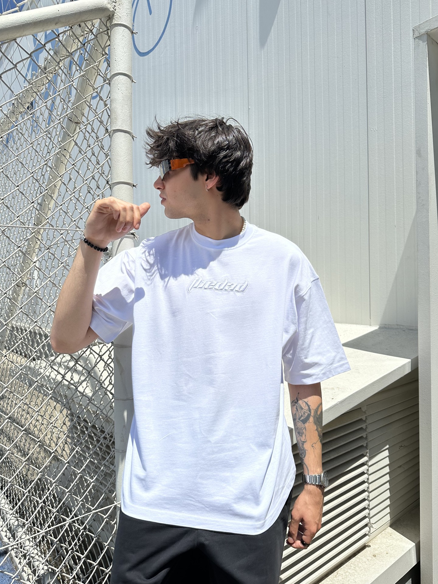 Pedad Nakışlı Beyaz Oversize Tshirt 