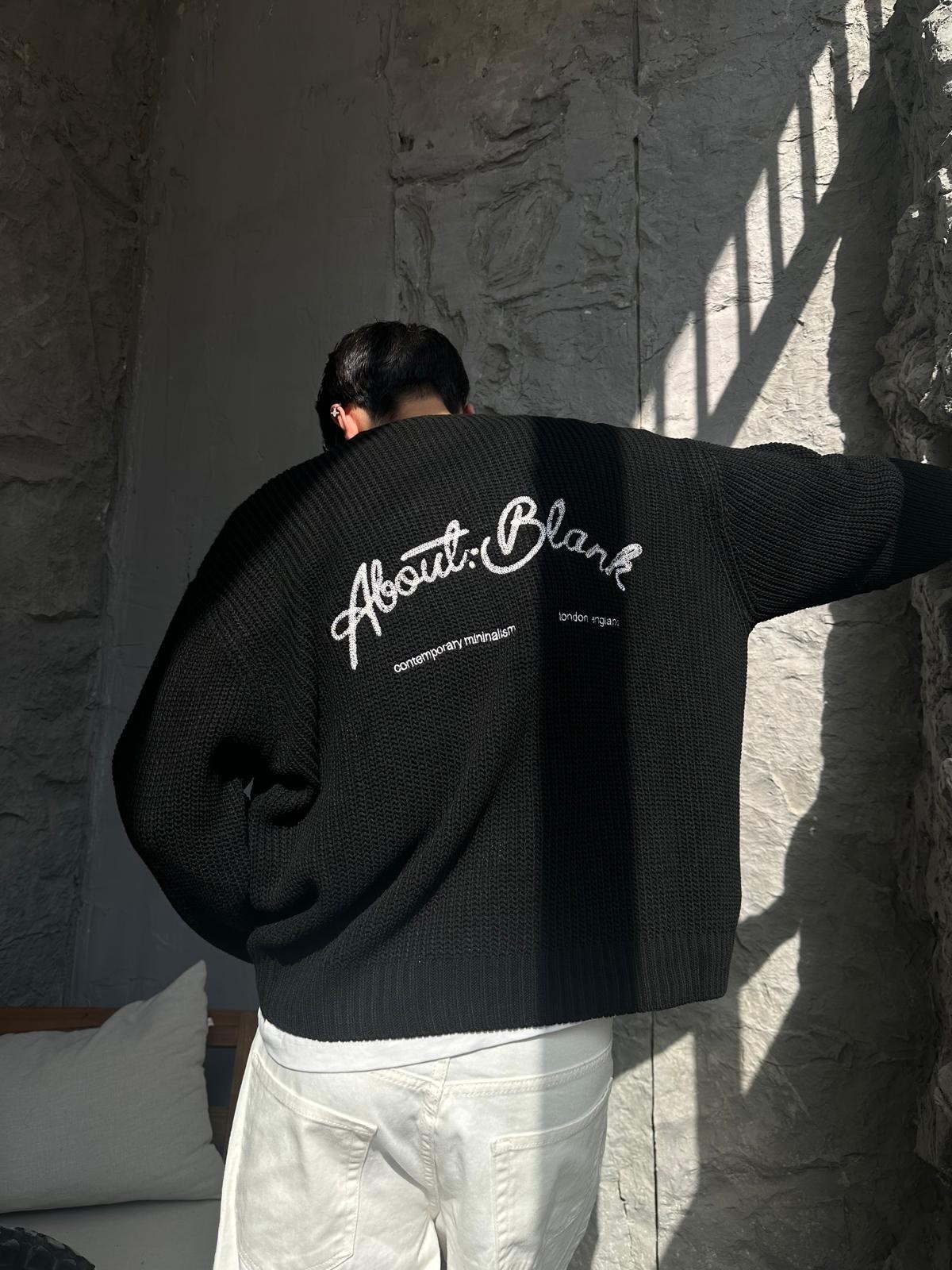 About Blank Nakışlı Siyah Triko 