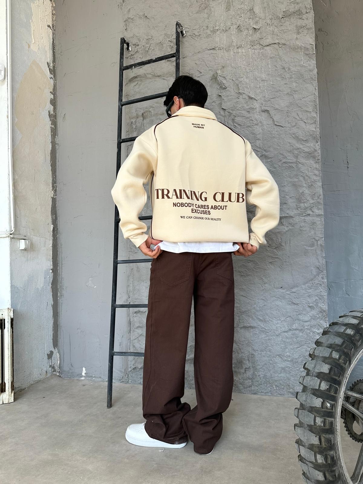 Training Club Bej Back Print Polo Yaka Sweatshirt 