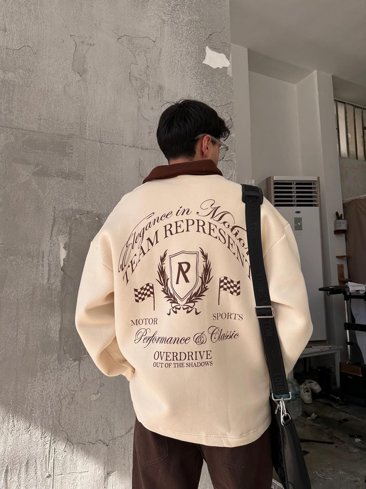 Team Elegance Bej Back Print Polo Yaka Sweatshirt 