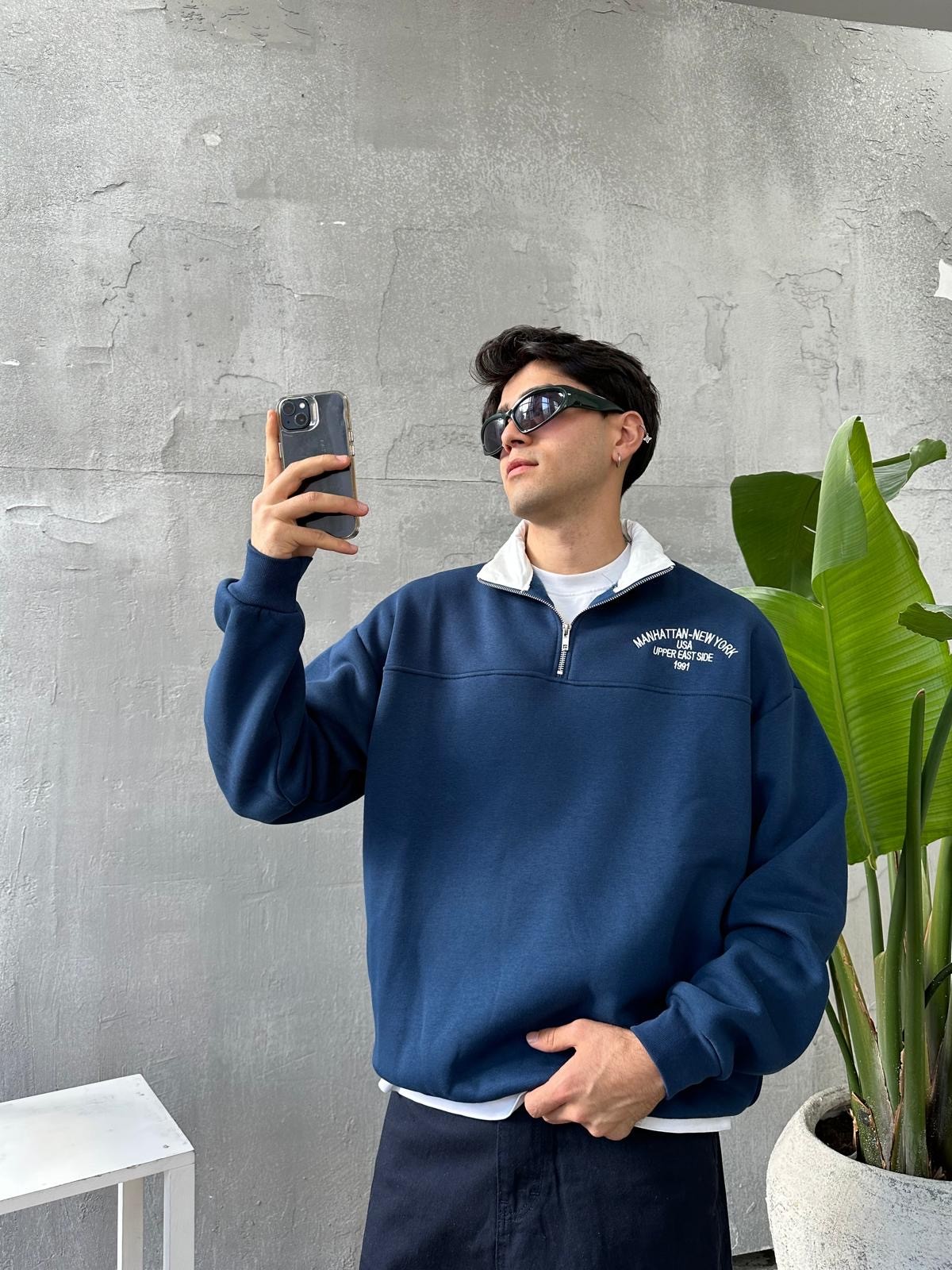 Manhattan Nakışlı Lacivert Polo Yaka Oversize Sweatshirt