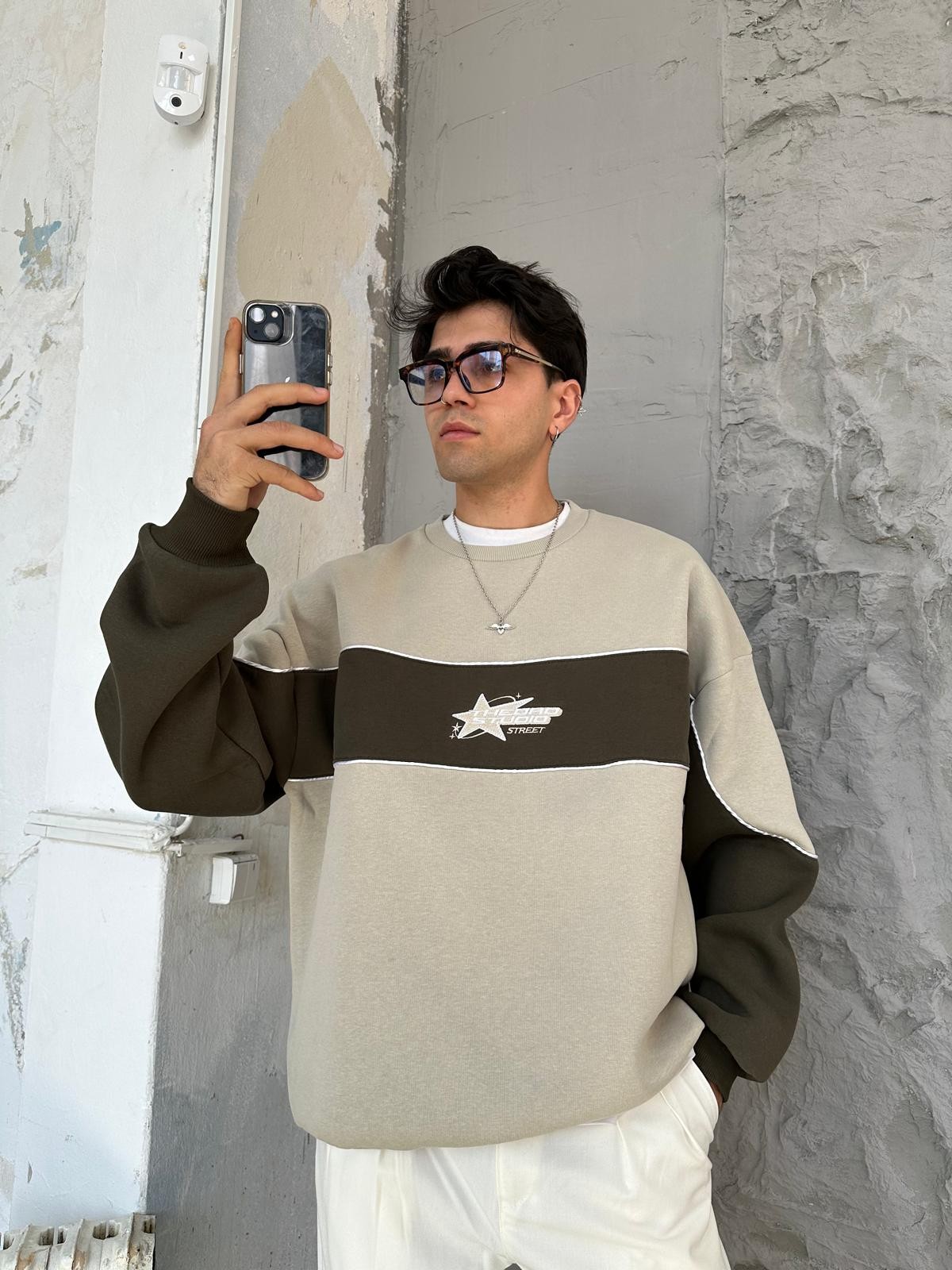 The Dad Star Green Sweatshirt 