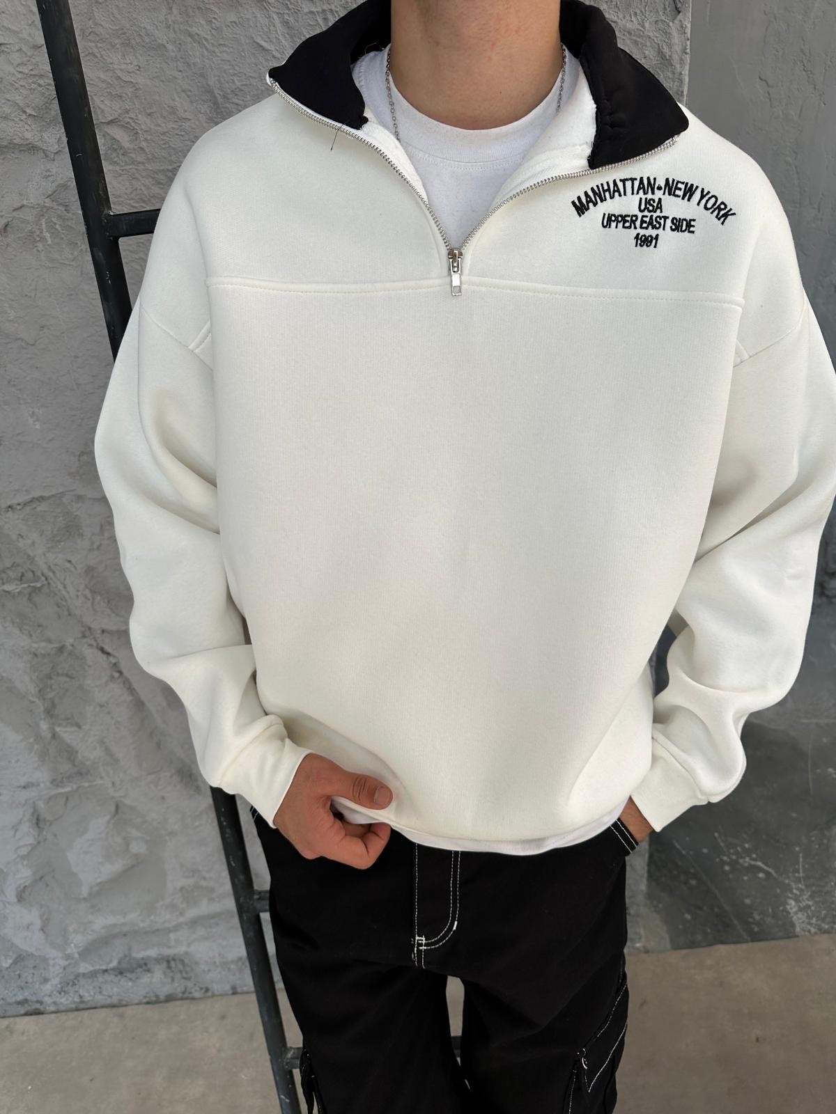 Manhattan Nakışlı White Polo Yaka Oversize Sweatshirt 