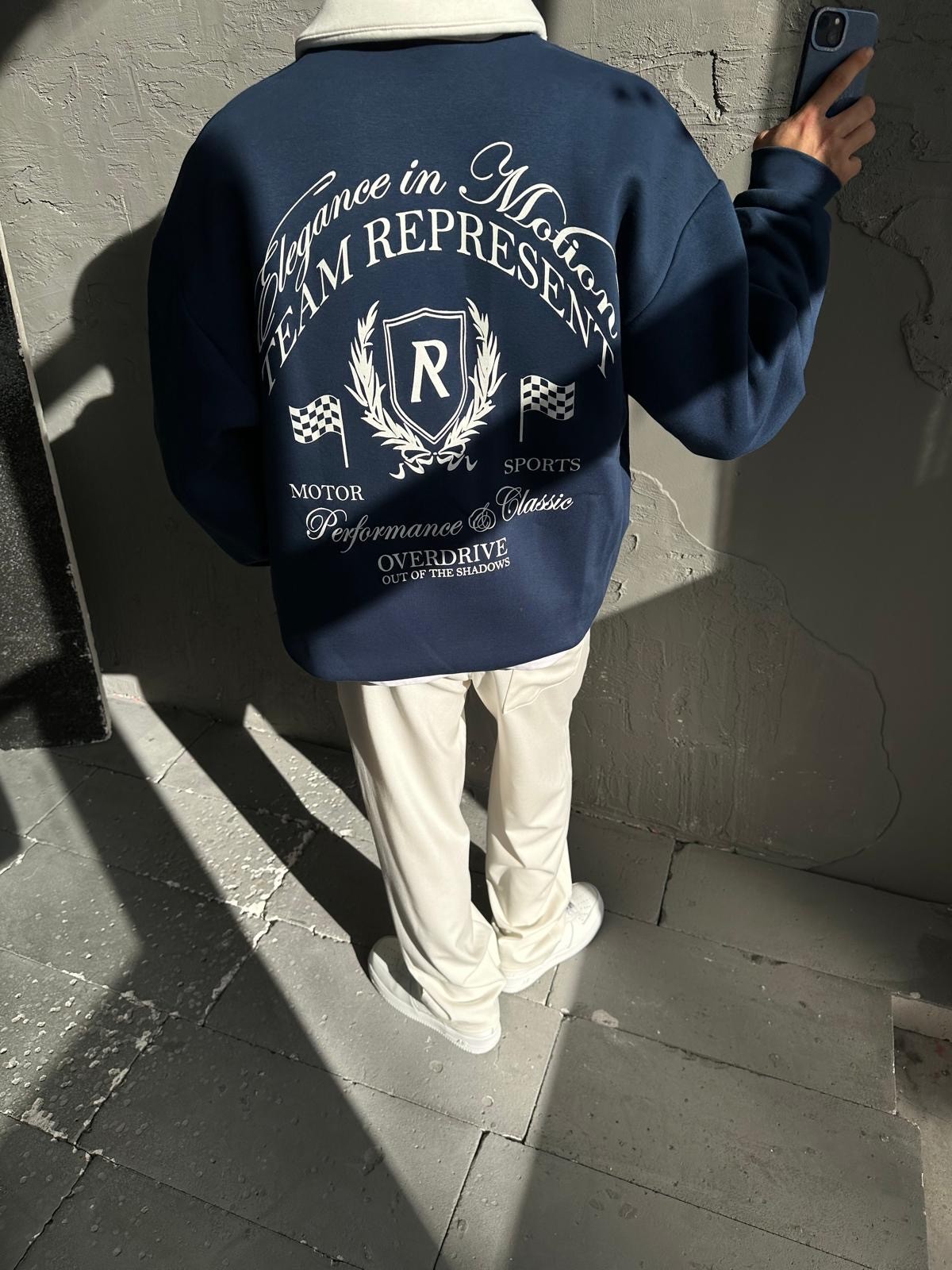 Team Elegance Back Print Polo Yaka Sweatshirt 