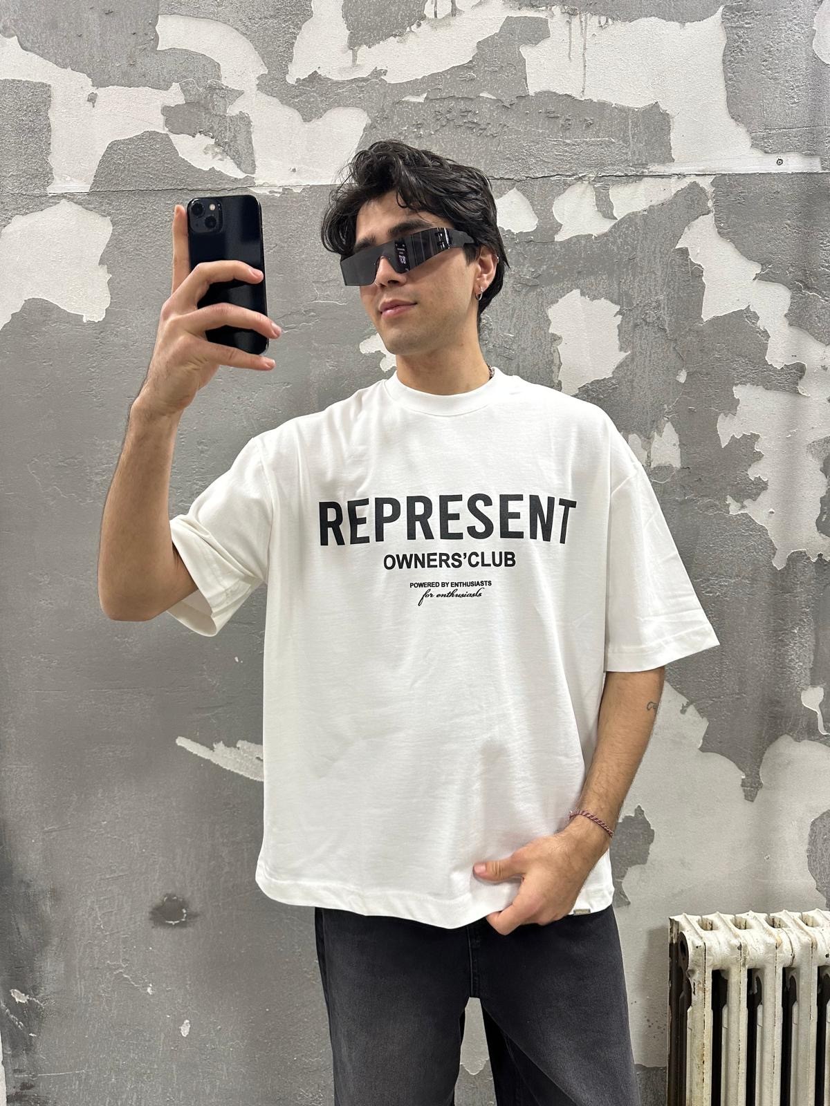 Representby Owner Print White Oversize Tshirt