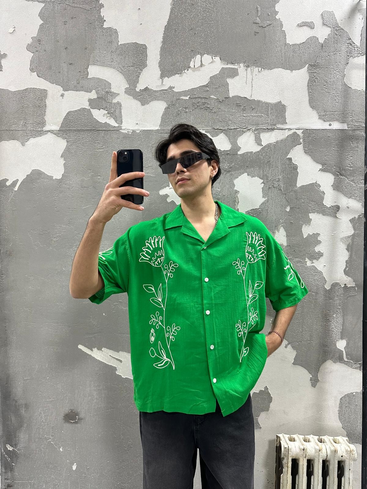 Chill Desen Nakışlı Yeşil Oversize Gömlek