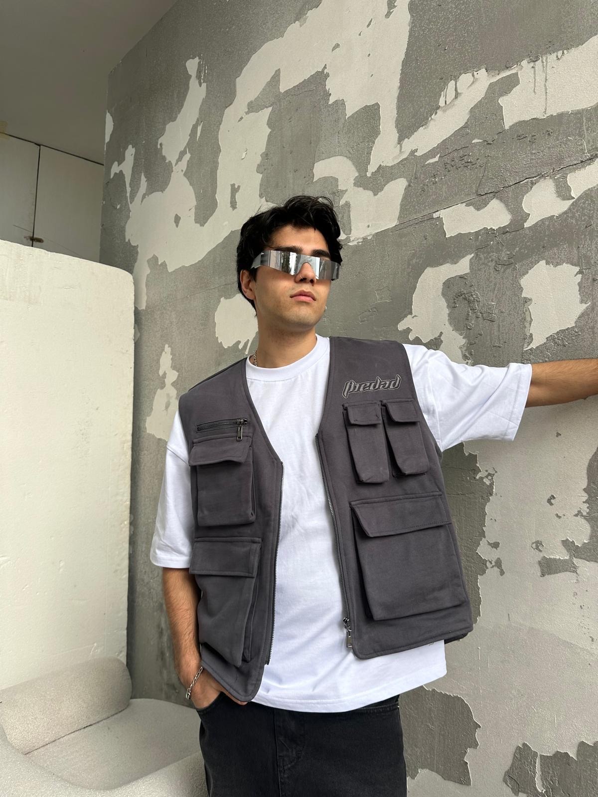 Pedad Nakışlı Füme Yelek